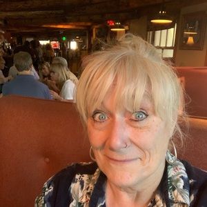 Meet your Posher, Sharon